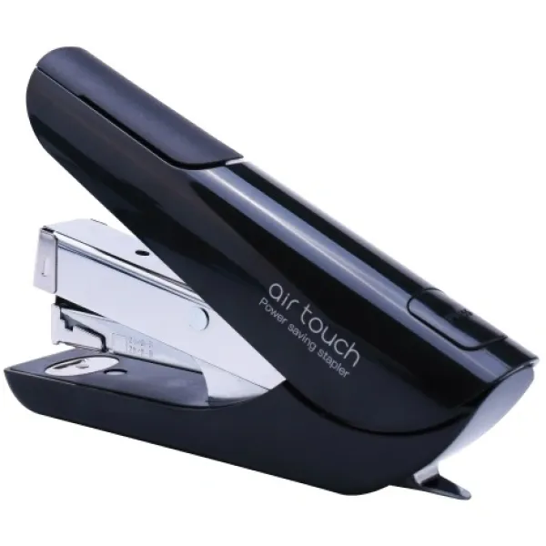 Степлер Kw-Trio 0556A-BLK (тип скоб: 24/6; 24/8; 26/6; 26/8, пластик, вместимость 100 скоб, одновременно скрепляемых 40 листов, глубина прошивки 58мм)