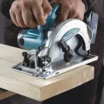 Циркулярная пила (дисковая) MAKITA DSS610RF