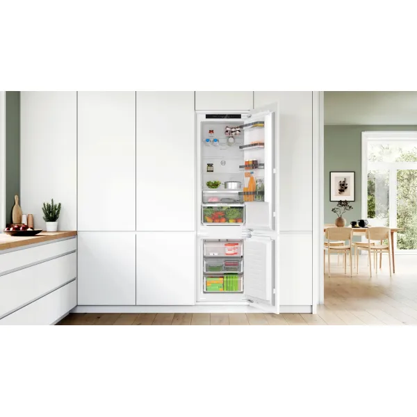 Холодильник полновстраиваемый Bosch KIN96VFD0 (No Frost, D, 2-камерный, объем 290:215/75л, 55.8x193.5x54.8см, белый)