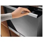 Электрический духовой шкаф Electrolux EOE8P38X