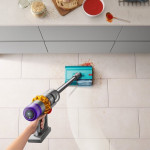 Вертикальный пылесос Dyson V15s Detect Submarine (влажная, сухая, контейнер, мощность всасывания: 240Вт, пылесборник: 0.75л, потребляемая мощность: 660Вт)