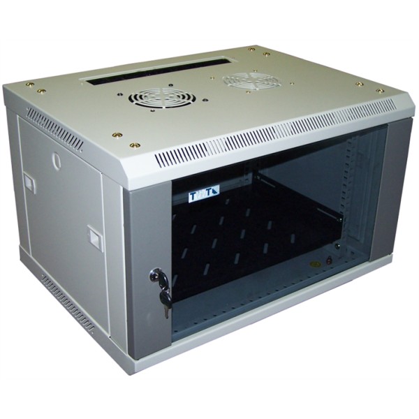 Шкаф коммутационный настенный Lanmaster TWT-CBW2-18U-6x4 (18U, 600x450мм, 60кг)