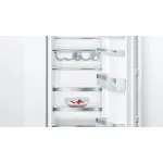 Холодильник полновстраиваемый Bosch KIR81AFE0 (E, 1-камерный, объем :334,95л, 55.8x177.2x54.5см)