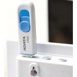Накопитель USB ADATA AC008-32G-RWE