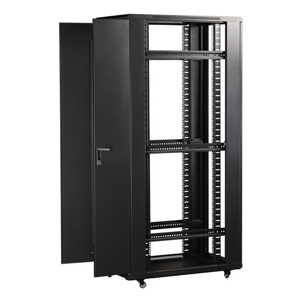 Шкаф серверный напольный Lanmaster TWT-CBB-22U-6x8-G1 (22U, 600x800мм, IP20, 800кг)