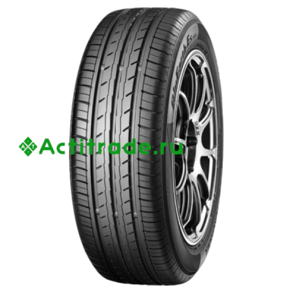 Шина Yokohama BluEarth ES32 215/50 R17 95V летняя