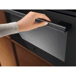 Микроволновая печь Electrolux EVM9E2XT