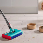 Вертикальный пылесос Dyson V15s Detect Submarine (влажная, сухая, контейнер, мощность всасывания: 240Вт, пылесборник: 0.75л, потребляемая мощность: 660Вт)